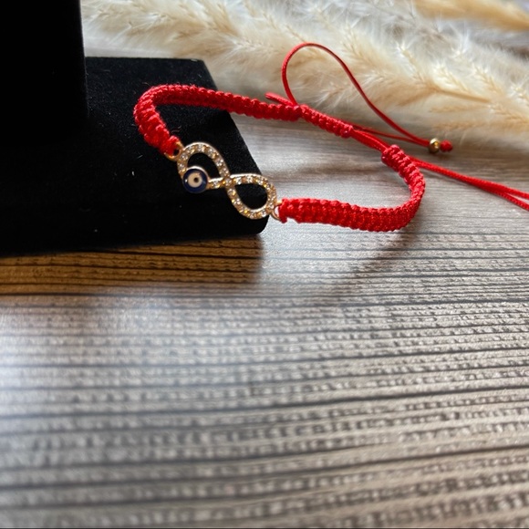 NWOT : Evil Eye Red Bracelet- - Picture 3 of 6